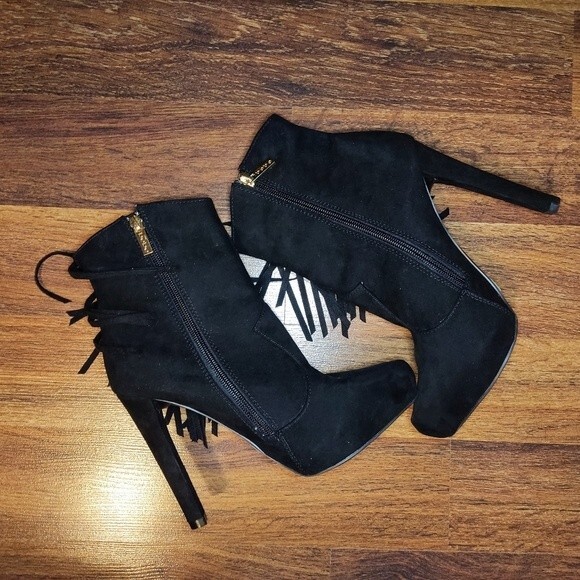 NWOB Bebe black Heeled Fringed booties boots Size 7 - Picture 2 of 5